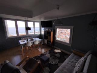 OFERTA ESPECIAL ÚLTIMA HORA - SARAKATUA15 - vistas espectaculares - familias y parejas - 2 dormitorios independientes - amplio salón cocina comedor - tarjeta parking OTA GRATIS - Julio y agosto estancia mínima 7 noches de domingo a domingo - - Zarautz - 1