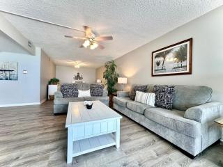 Pelican Walk 305 - 9