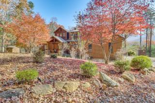 Expansive Mtn-View Ellijay Cabin Private Hot Tub - 1