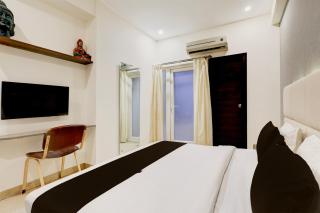 Super Townhouse Hotel Sec- 54 Golf Course Road - 3