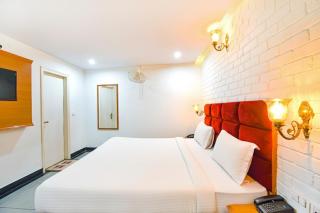 Hotel NH7 Near Patiala Chowk Bus stand Zirakpur - 4