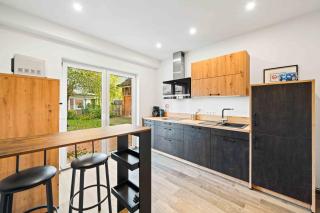 Susanne, zentrales Ferienhaus mit 2 Schlafzimmern, Terrasse, Hund willkommen! - 7