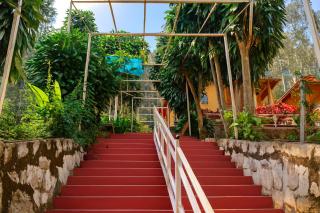 HolidayZ by Stayz Royale in Yercaud - Misty Woody Stay - 3