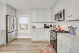 Cajun Country Getaway! Historic Lutcher Bungalow - 7