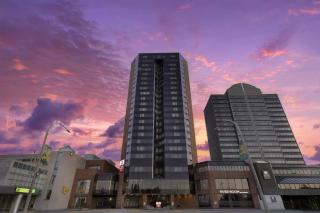 Best Western Plus Waterfront Hotel - 9