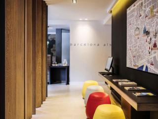 ibis Styles Barcelona Centre - 9