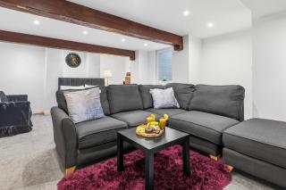 The Snug- Ideal for Work & Leisure Stays - 3