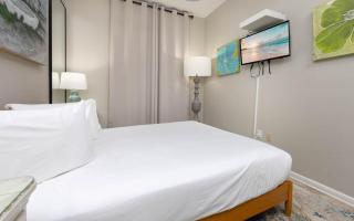 Phoenix X 104 condo - 4