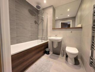 The Urban Nest - King Bed, Walk to C-centre - 9