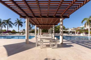 Magia beachside condos - 2