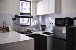 Cozy Chic 1 bedroom with RelaxationWork Study Area Kilimani - 5