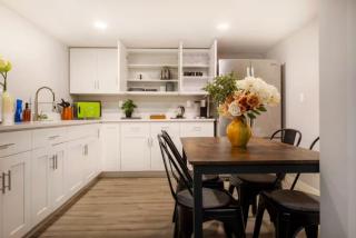 Modern Cozy Bright 2BR Lower Unit w private entry - 7