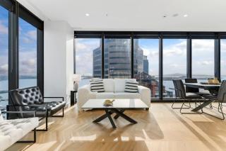 Luxury 2BR Apartment on Albert - 7