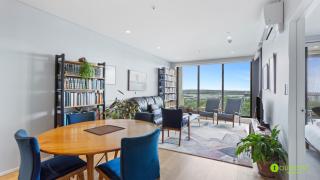 QV Stays Elegant City Haven 2 Bed 2 Bath - 0