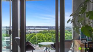 QV Stays Elegant City Haven 2 Bed 2 Bath - 5