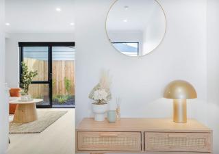 Brand New, King-Bed, Central City -By KOSH - 5