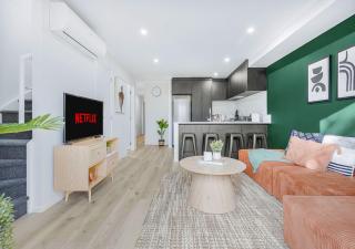 Brand New, King-Bed, Central City -By KOSH - 2