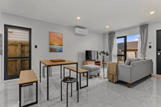 Modern Townhouse with Parking nr Airport - Manukau - 8