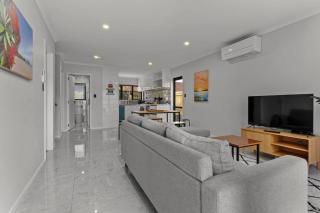 Modern Townhouse with Parking nr Airport - Manukau - 3