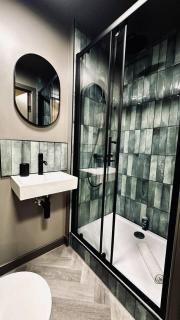 Modern 3BR Smart Home - 9