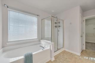 Cozy 4 Bedrooms Pool Playground - 3