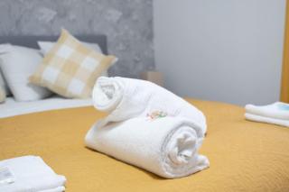 Stylish 2BR in Renfrew - 6