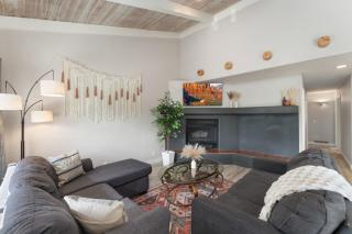 2BR Sedona Escape with Workspace and Pool Access - 2