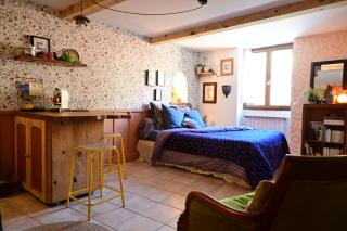 studio calme et lumineux - 8