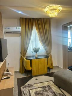 OPULENT OASIS Hotel and Apartments - 0