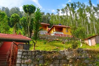 HolidayZ by Stayz Royale in Yercaud - Misty Woody Stay - 8