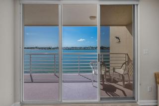 Club Bahia Gorgeous View of Boca Ciega Bay - 2