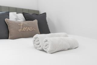 Chic Urban Room In Vibrant Brixton - Bathroom Shared With Just One Other Room - 4