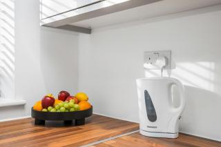 Chic Urban Room In Vibrant Brixton - Bathroom Shared With Just One Other Room - 2