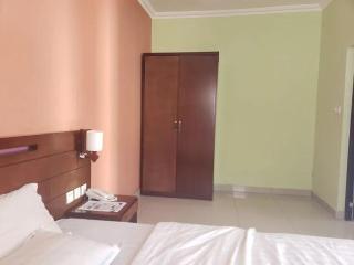 Hampton - Resorts - 8