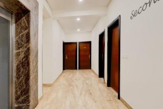 Super Townhouse Hotel Sec- 54 Golf Course Road - 5