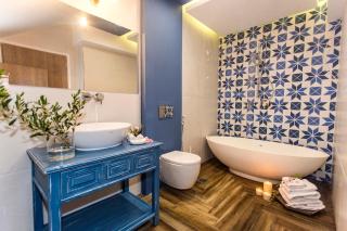 Golden Bay Suites & Maisonettes - 1