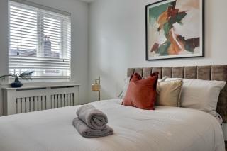 Spacious 4BR house near Portsmouth center - 9