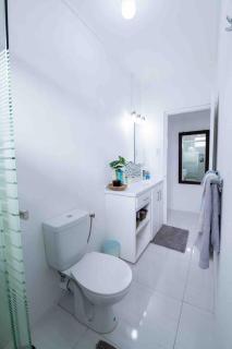 Hidden Treasure -Lovely Modern 2 Bedroom Apartment - 4