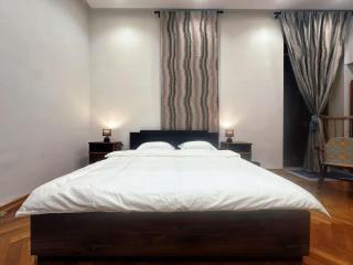 Marina Luxury Apartment - 3