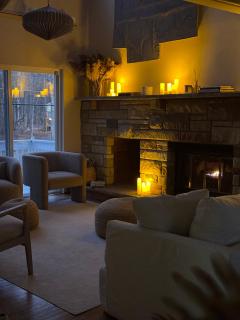 Poconos Modern Chalet I Hot Tub I Home Theater I Fenced Yard I Pet Friendly - 7