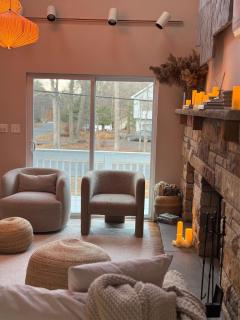 Poconos Modern Chalet I Hot Tub I Home Theater I Fenced Yard I Pet Friendly - 8