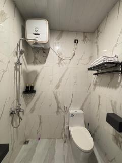 Kyzen Stay Central Family Home w Pool & Loft Net - 7