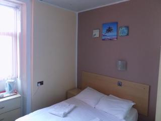 The Royal Windsor Hotel - 3