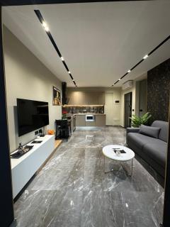 La Mirage Suites & Apartments - 8