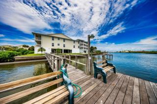 Paradise Found ! Waterview & Steps to Beach - 0