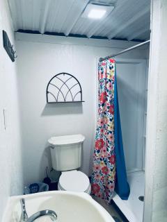 Neals Nest Camper - 3