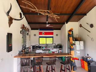 Refugio La Montana, Costa Rica - 3