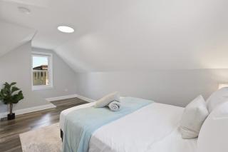 3 BD 2 BA Home near Ohare Airport sleeps 8 - 1