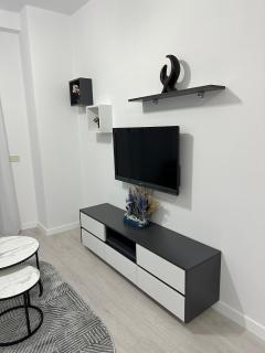 M Apartment Cozy getaway in the Heart of the City - 6