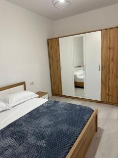 M Apartment Cozy getaway in the Heart of the City - 3